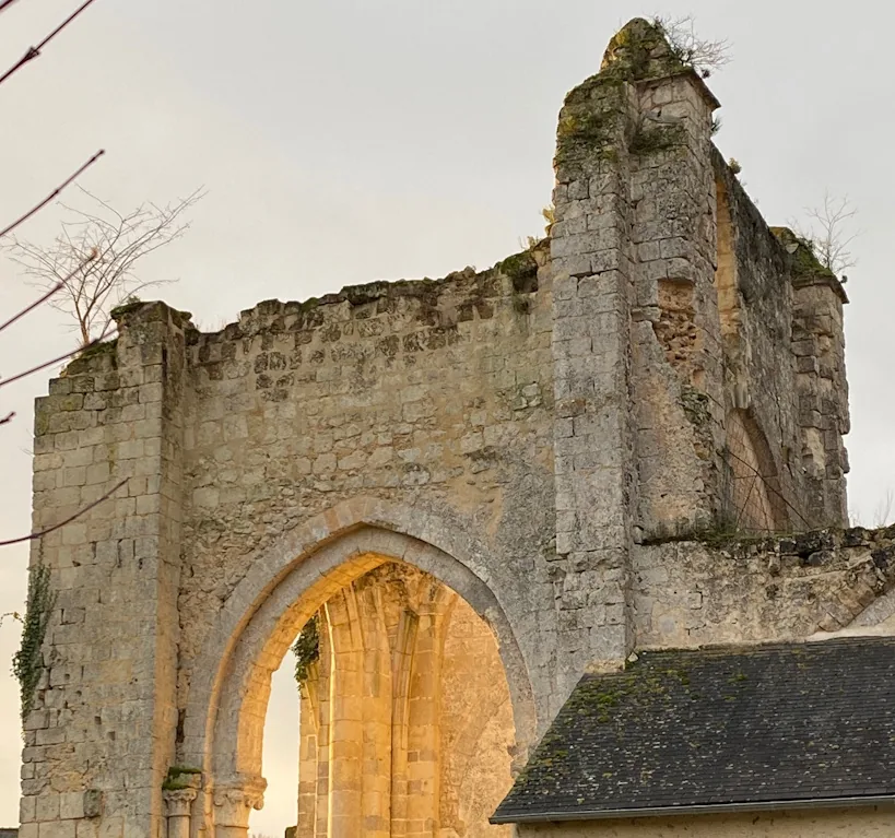 Vestiges du prieuré Saint-Jean-Baptiste de Villedieu-le-Château